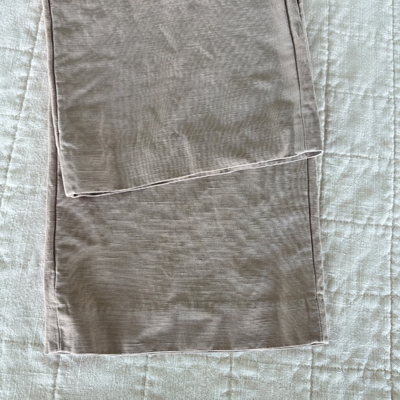 Aritzia The Effortless Pant- CruiseLinen, Color Cairo, Size 4 - Picture 7 of 8